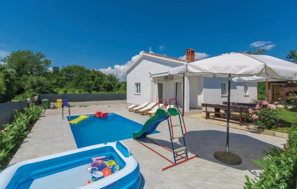 Nedeščina Vila Kristinaヴィラ エクステリア 写真